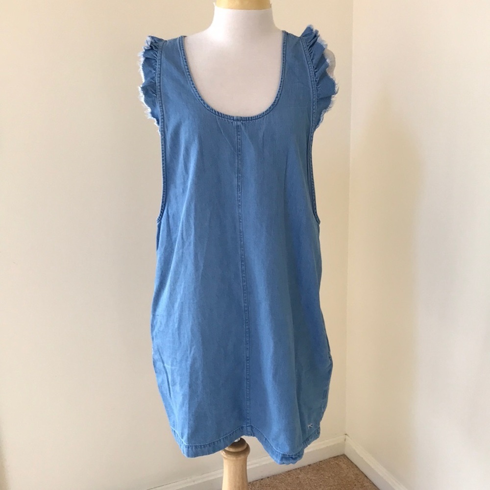 Mademoiselle SZ 14, chambaray ruffled dress .
